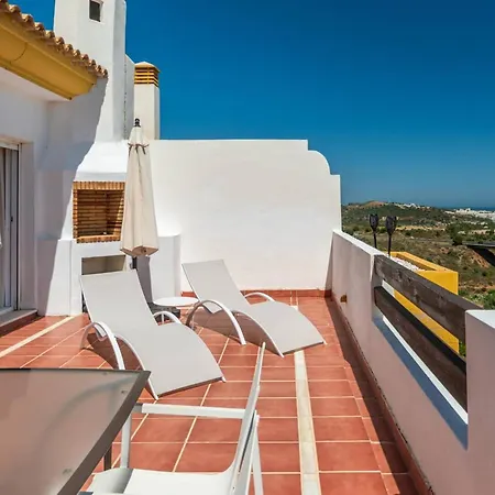 Stunning Frontline Golf - Pass The Keys Apartment Mijas
